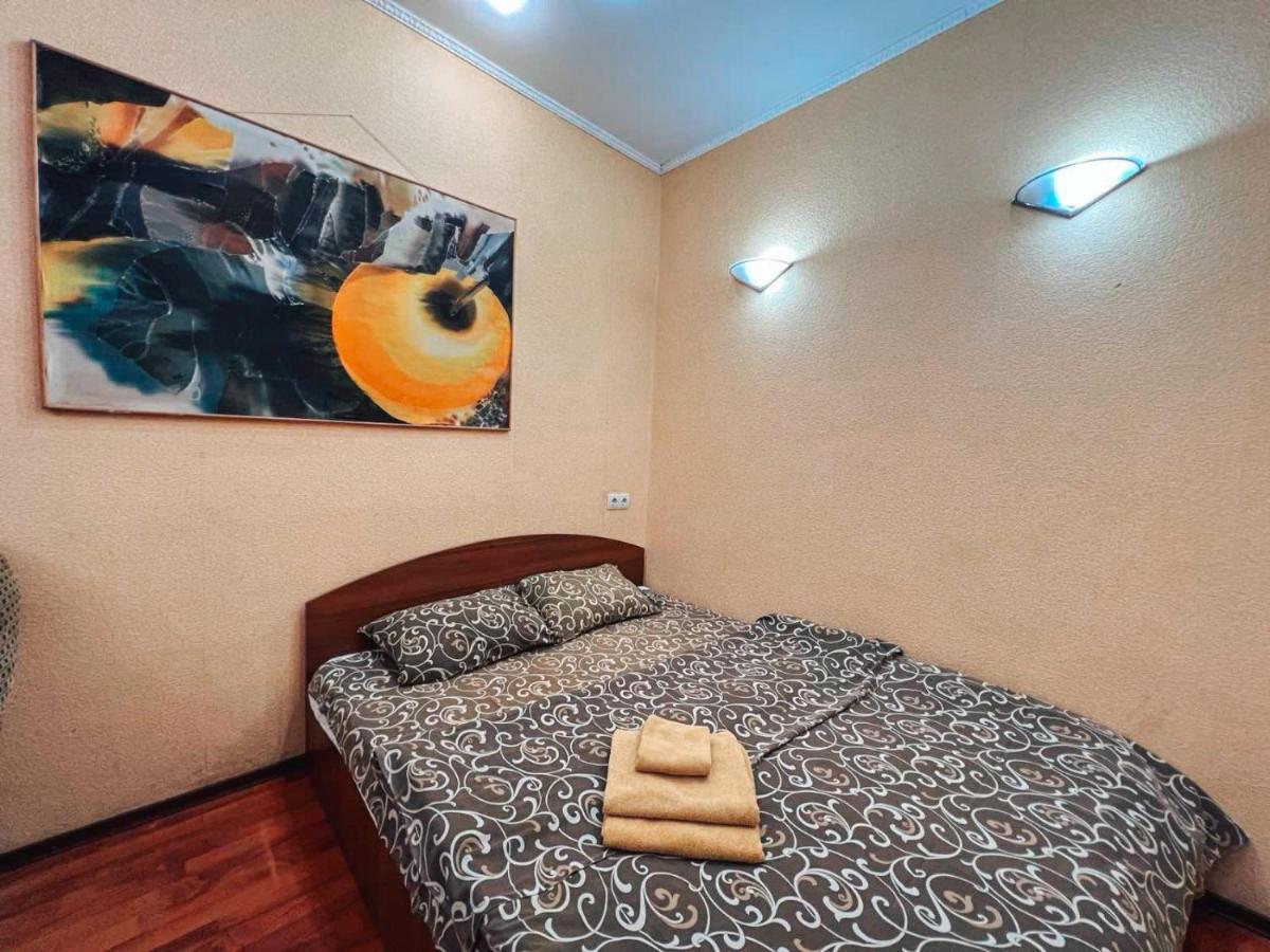 קייב Apartment Near Metro Station Darnitsa מראה חיצוני תמונה