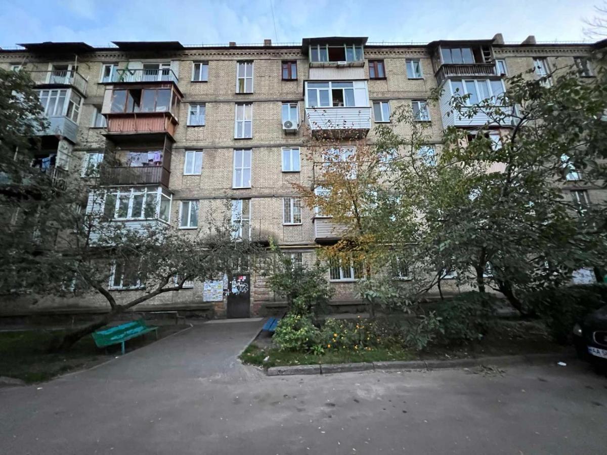 קייב Apartment Near Metro Station Darnitsa מראה חיצוני תמונה